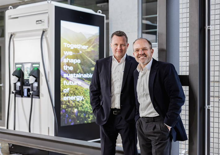 foto ADS-TEC Energy announces strategic partnership with charging project management specialist amperio - first order of 101 ChargePost systems placed for 2023.